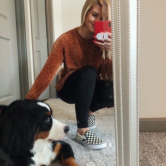 Welcome to my closet 🎉❤️🙈 - Picture 2 of 3